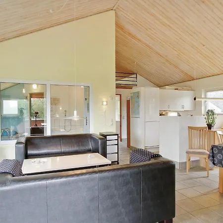 Ocean Front In With Sauna 펜션