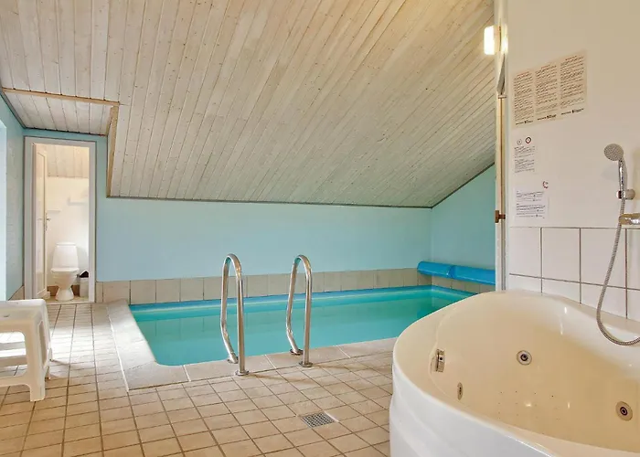 Ocean Front In With Sauna Feriehus