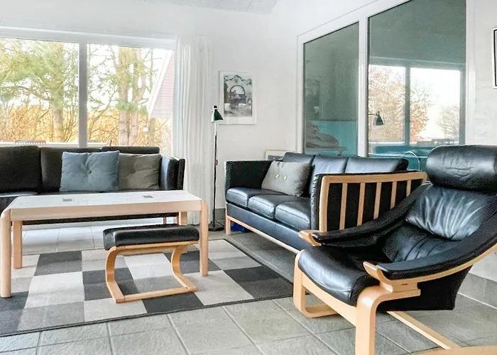 Ocean Front In With Sauna Feriehus